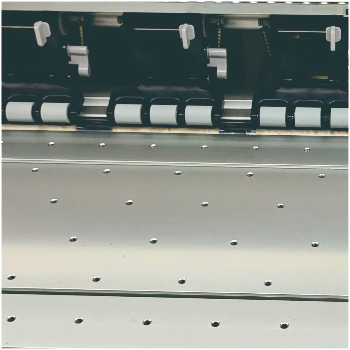 طابعة XL-1804F I3200 ذات 4 رؤوس طباعة / خارجية / داخلية / تعمل بالأشعة فوق البنفسجية / نافثة للحبر